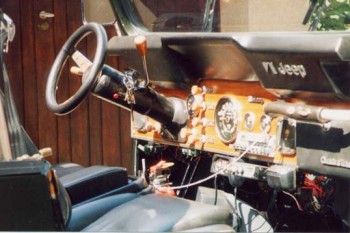 CJ7_V8_gruen_001.jpg