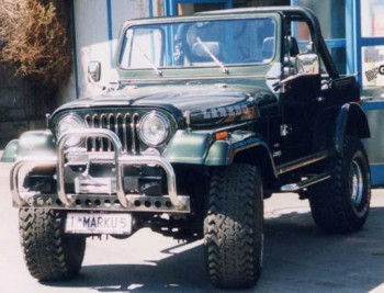 CJ7_V8_gruen_002.jpg