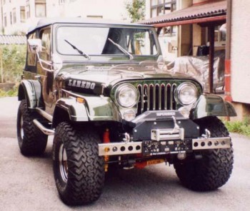 CJ7_V8_gruen_004.jpg