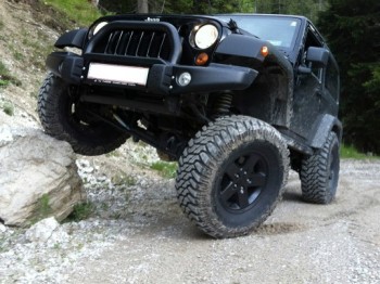 JK_Rubicon_Schwarz_001.jpg