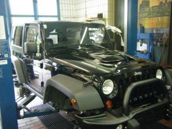JK_Rubicon_Schwarz_016.jpg